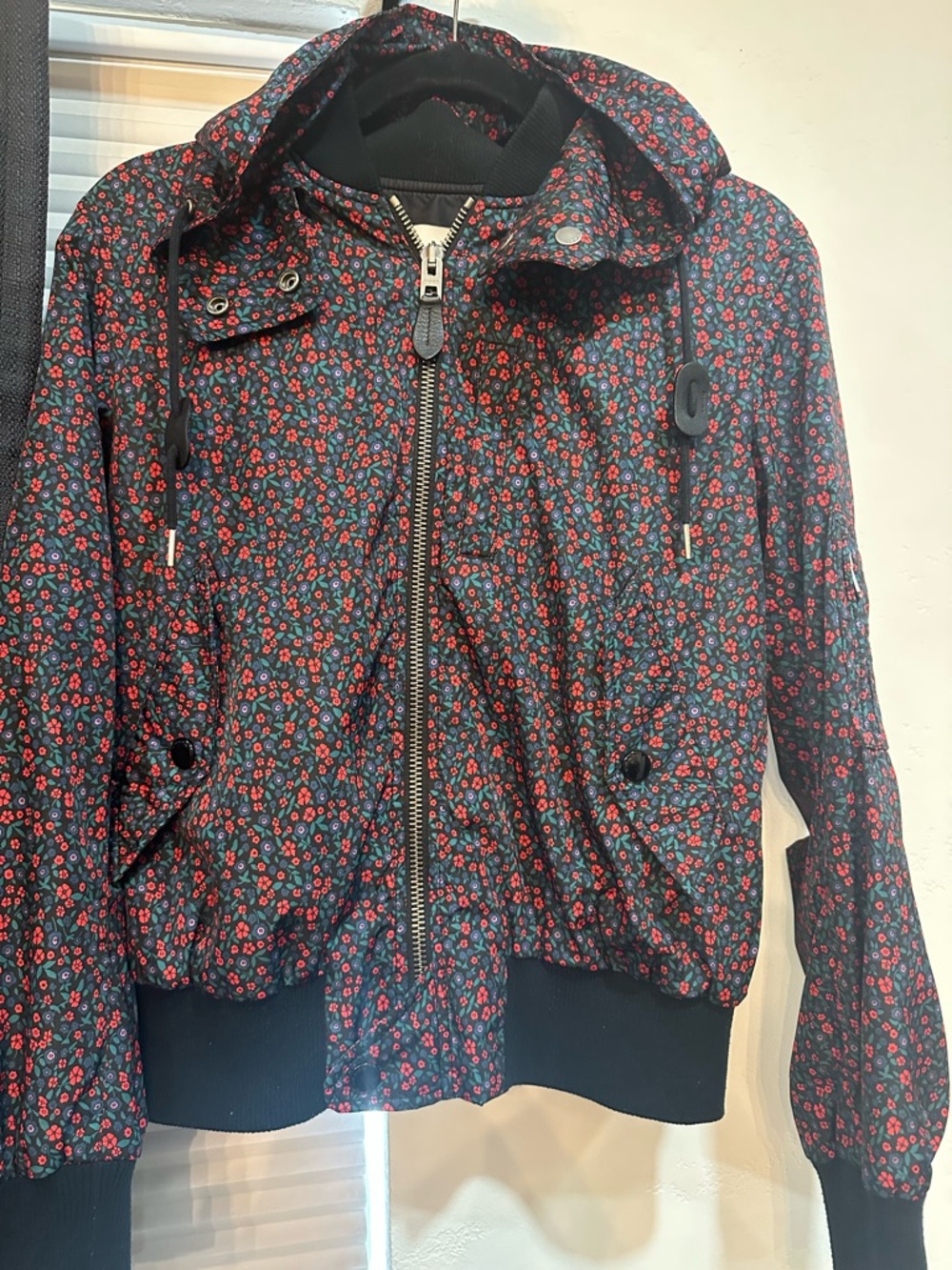 Floral Zip-Up Hooded Bomber Jacket - Black with Red Floral